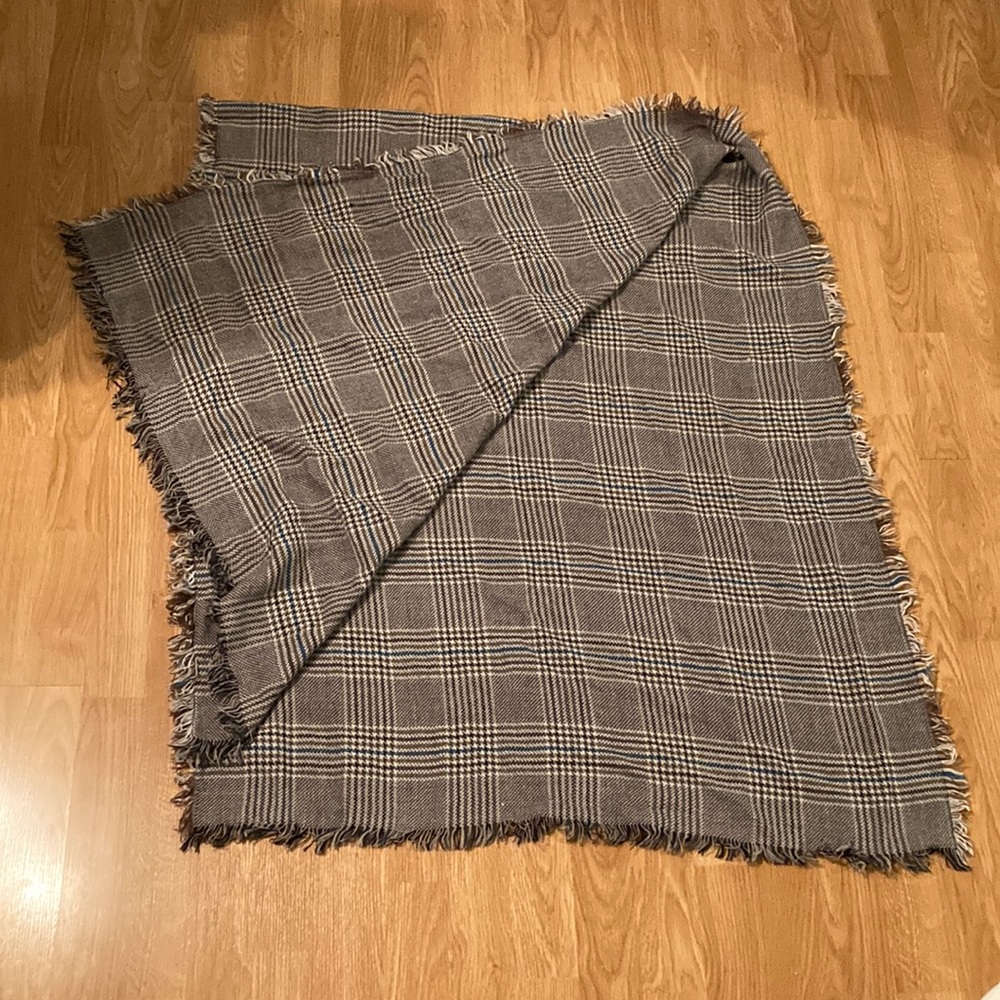Romano Ridolfi Fine Plaid Fringe Scarf Gray Black Soft Oversized Wrap OS